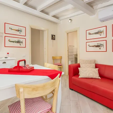 Center Apartment *