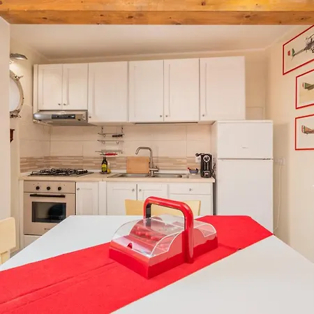Apartment Center
